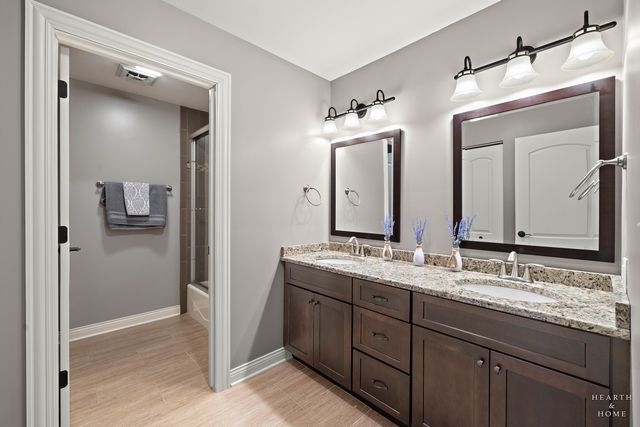 305 N Dale Avenue, Mchenry, IL 60050