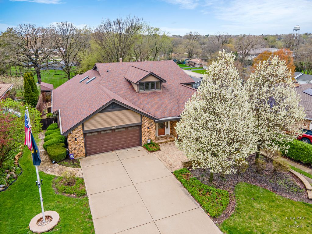 305 N Dale Avenue, Mchenry, IL 60050