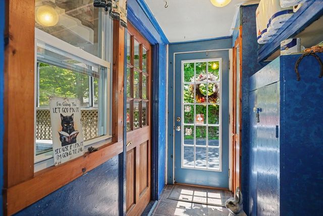 14 Mill St, Northborough, MA 01532