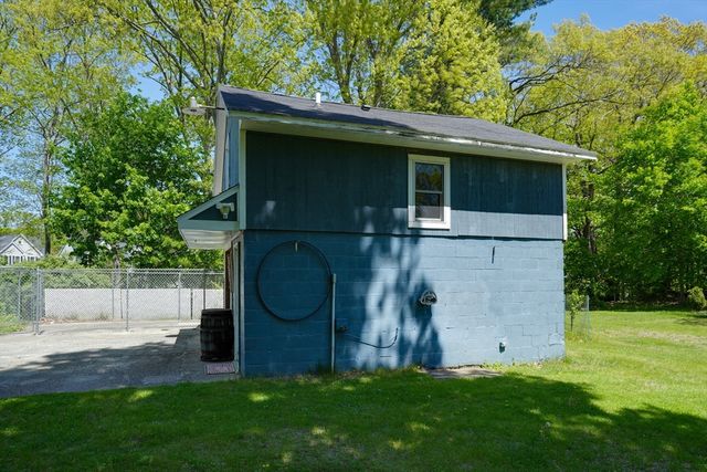 14 Mill St, Northborough, MA 01532