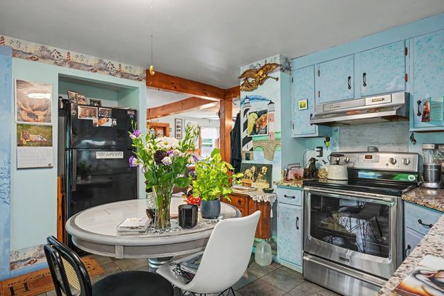 14 Mill St, Northborough, MA 01532