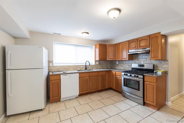 6739 Caribou Street, Westland, MI 48185