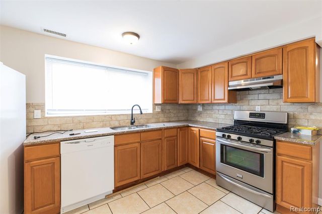 6739 Caribou Street, Westland, MI 48185