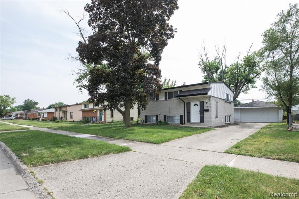 6739 Caribou Street, Westland, MI 48185