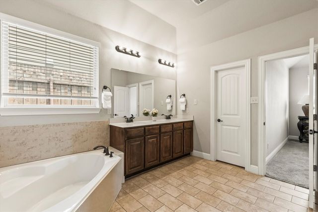 705 Challenger Drive, Mckinney, TX 75072