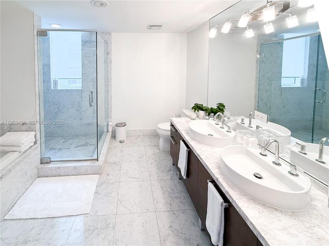 253 NE 2nd St 903, Miami, FL 33132