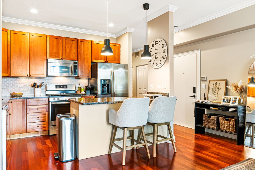2235 N Lister Avenue 102, Chicago, IL 60614 — photo 3