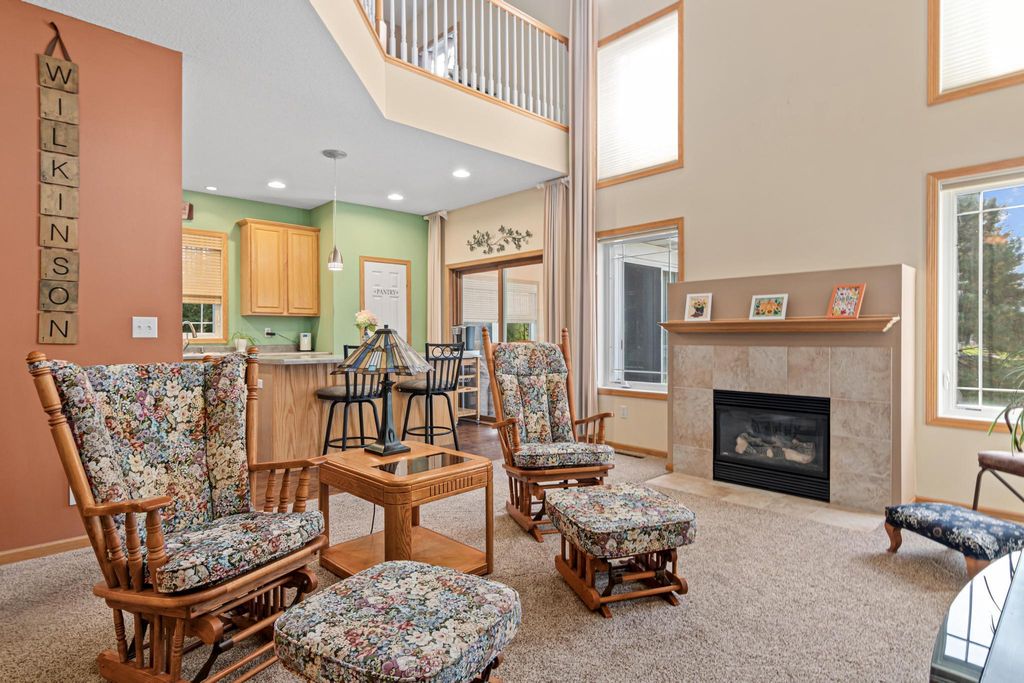 629 Sutherland Drive, Woodbury, MN 55129 — photo 4