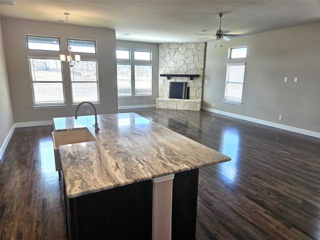 2721 Silo Lane, Van Alstyne, TX 75495