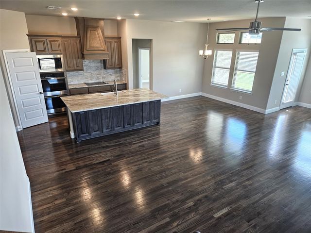 2721 Silo Lane, Van Alstyne, TX 75495