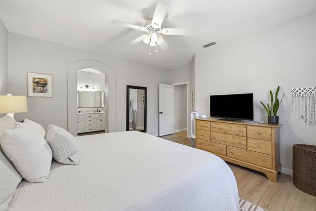 43 Kingsbury Ct, Roseville, CA 95678