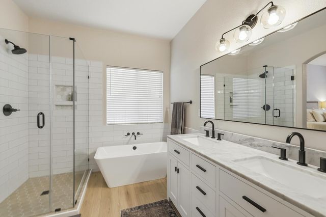 43 Kingsbury Ct, Roseville, CA 95678