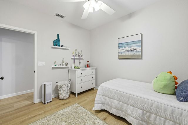 43 Kingsbury Ct, Roseville, CA 95678