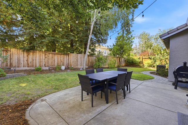 43 Kingsbury Ct, Roseville, CA 95678