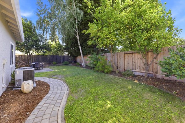 43 Kingsbury Ct, Roseville, CA 95678