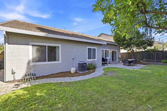 43 Kingsbury Ct, Roseville, CA 95678