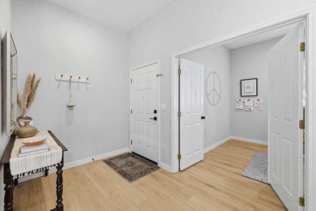 43 Kingsbury Ct, Roseville, CA 95678