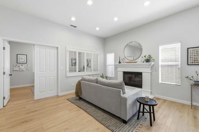 43 Kingsbury Ct, Roseville, CA 95678