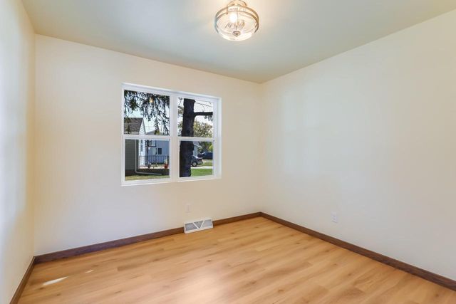 2205 Kellner STREET, Manitowoc, WI 54220