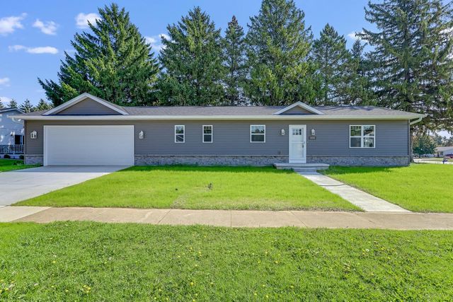 2205 Kellner STREET, Manitowoc, WI 54220