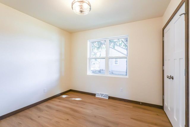 2205 Kellner STREET, Manitowoc, WI 54220