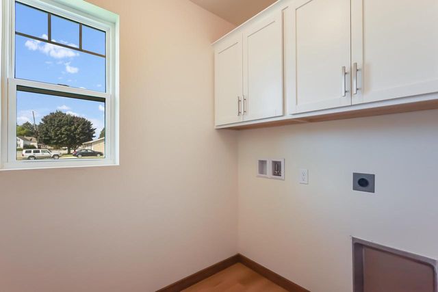 2205 Kellner STREET, Manitowoc, WI 54220