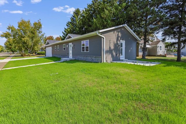 2205 Kellner STREET, Manitowoc, WI 54220