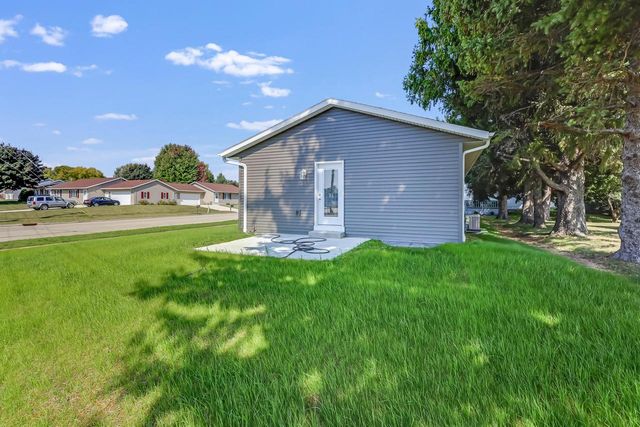 2205 Kellner STREET, Manitowoc, WI 54220