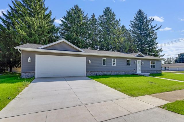 2205 Kellner STREET, Manitowoc, WI 54220