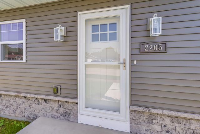 2205 Kellner STREET, Manitowoc, WI 54220