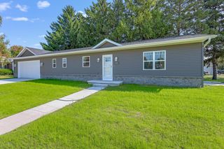 2205 Kellner STREET, Manitowoc, WI 54220