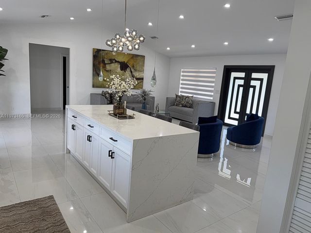 1801 NW 42nd St, Oakland Park, FL 33309