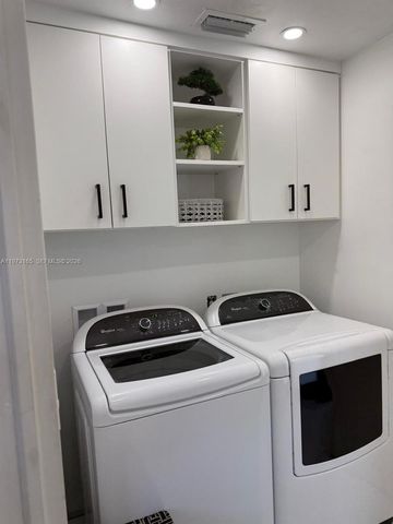 1801 NW 42nd St, Oakland Park, FL 33309