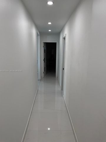 1801 NW 42nd St, Oakland Park, FL 33309