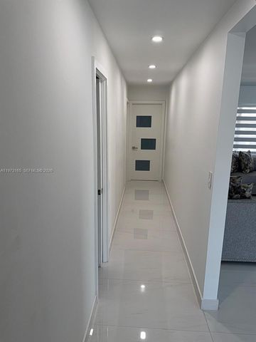 1801 NW 42nd St, Oakland Park, FL 33309