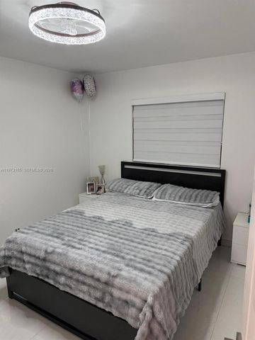 1801 NW 42nd St, Oakland Park, FL 33309