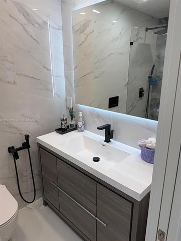 1801 NW 42nd St, Oakland Park, FL 33309