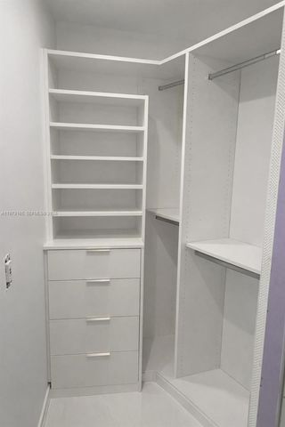 1801 NW 42nd St, Oakland Park, FL 33309