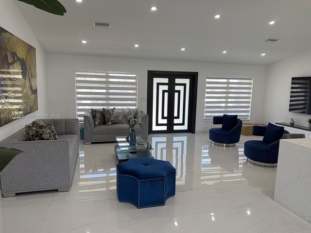 1801 NW 42nd St, Oakland Park, FL 33309