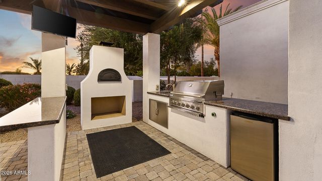 6119 E Gold Dust Avenue, Paradise Valley, AZ 85253