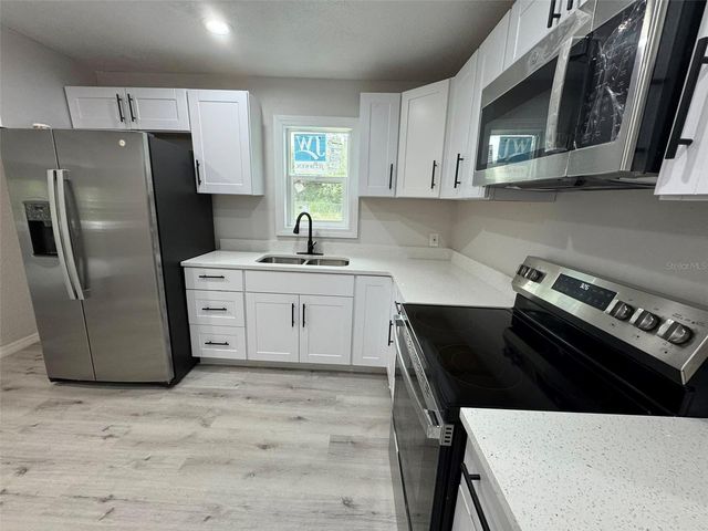 2549 OLIVE AVENUE, Lake Wales, FL 33898