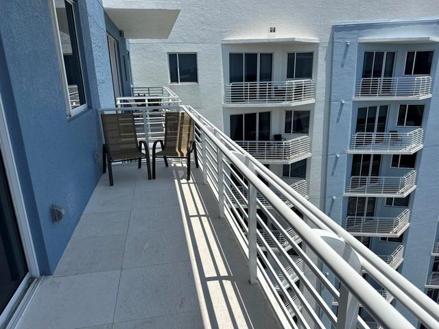 1551 N Flagler Drive (annual/seasonal) Uph 11, West Palm Beach, FL 33401