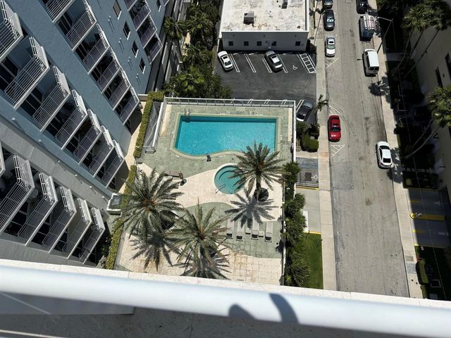 1551 N Flagler Drive (annual/seasonal) Uph 11, West Palm Beach, FL 33401