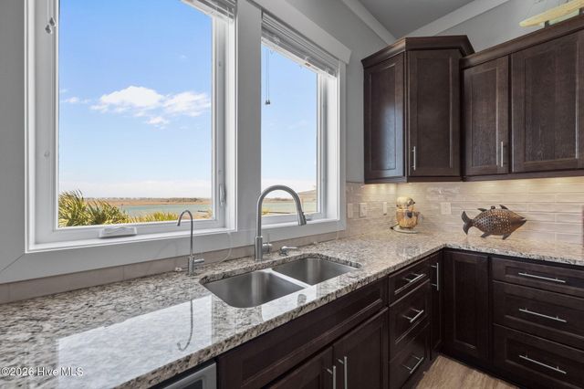 1044 Mallard Bay Road, Hampstead, NC 28443