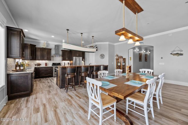 1044 Mallard Bay Road, Hampstead, NC 28443