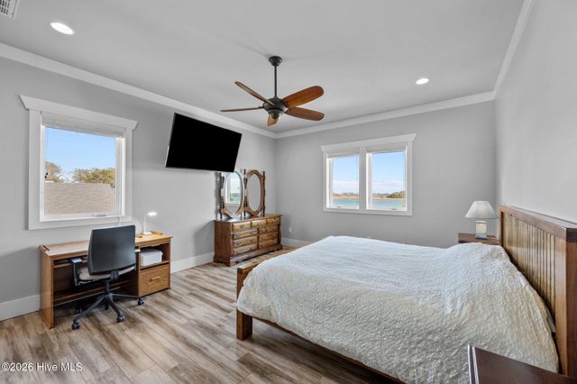 1044 Mallard Bay Road, Hampstead, NC 28443