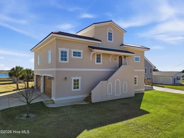 1044 Mallard Bay Road, Hampstead, NC 28443