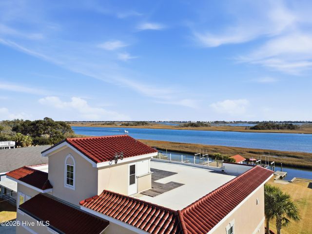 1044 Mallard Bay Road, Hampstead, NC 28443