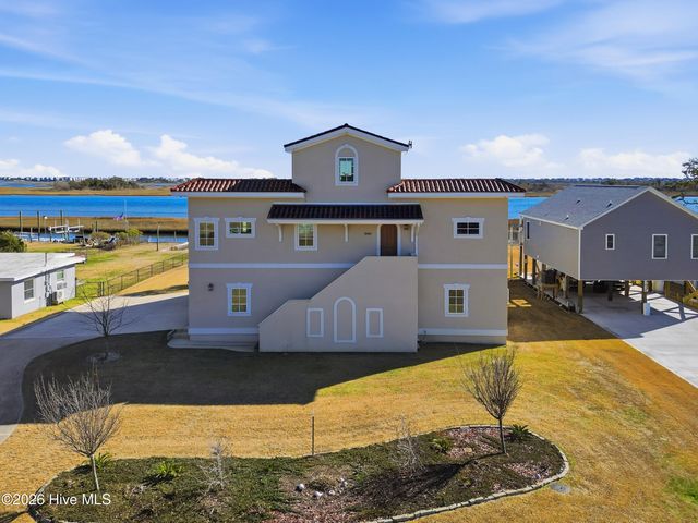 1044 Mallard Bay Road, Hampstead, NC 28443