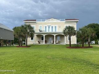 1044 Mallard Bay Road, Hampstead, NC 28443